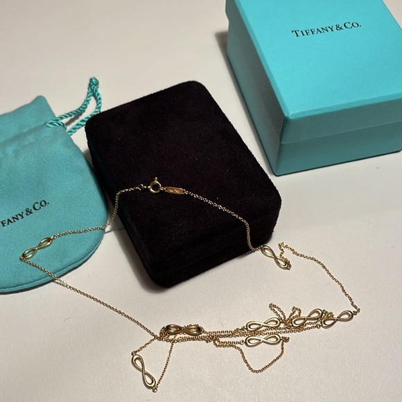 🎡HP🎡 TIFFANY Infiniti Yellow Gold Women Necklace - Picture 2 of 11